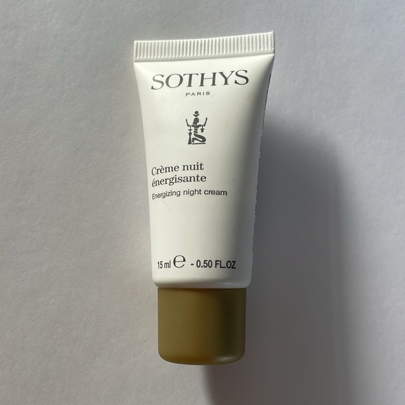 Bundle of hydrating moisturizers and face creams - Picture 9 of 12